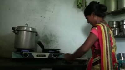 Bhandara Biogas : भंडाऱ्यातील तुमसर, मोहाडी तालुक्यात बायोगॅसचा यशस्वी प्रयोग, सिलिंडरच्या वाढत्या किमतीवर बायोगॅसचा उत्तम पर्याय