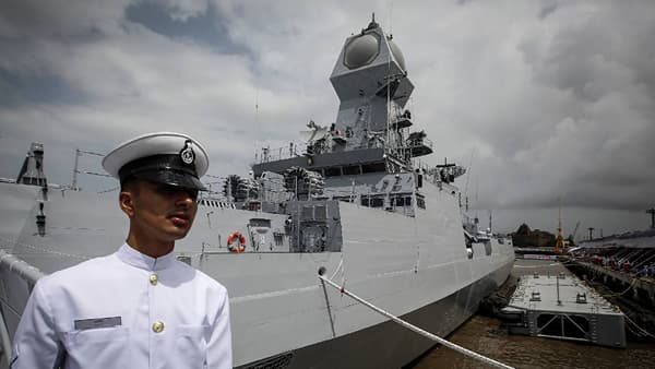 Indian Navy: भारतीय नौदलाची बंपर व्हेकन्सी! ऑनलाईन अर्ज, 6 सप्टेंबर पर्यंतची मुदत
