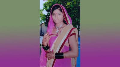 Beed Crime : बीडमध्ये विवाहितेचा मृतदेह लटकलेल्या अवस्थेत आढळल्यानं खळबळ! पतीला अटक, सासू-सासरे फरार