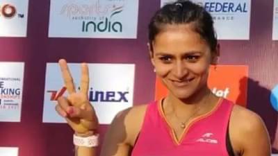 CWG 2022, CWG 2022 Athletics : प्रियांका गोस्वामीनं जिंकलं रौप्यपदक, महिलांच्या 10 हजार मीटर शर्यतीत रचला इतिहास