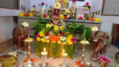 Varlakshmi Vratham 2022: वरलक्ष्मी व्रताने होते दारिद्र्य दूर, मुहूर्त आणि महत्त्व