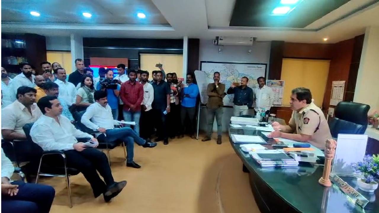 Nitesh Rane: जास्त मस्ती केली तर सगळ्या गोष्टींचे औषध या सरकारकडे...; कर्जतच्या प्रतीक पवारप्रकरणी नितेश राणेंनी सगळ्यानाच दिलेय तंबी Nitesh Rane: जास्त मस्ती केली तर सगळ्या गोष्टींचे औषध या सरकारकडे...; कर्जतच्या प्रतीक पवारप्रकरणी नितेश राणेंनी सगळ्यानाच दिलेय तंबी