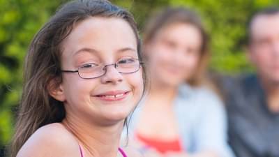 ऑटिझम पीडित व्यक्ती जाहीर करू शकत नाहीत भावना, संशोधकांनी सांगितला त्यांना मदत करण्याचा उपाय