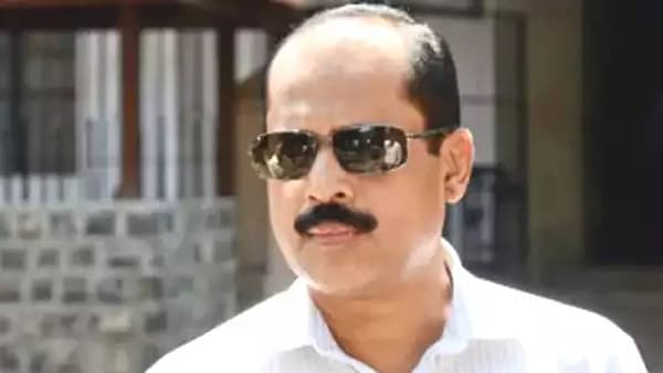 बडतर्फ पोलीस अधिकारी सचिन वाझेचा जेलमध्ये धिंगाणा, जेल प्रशासनाची सत्र न्यायालयात तक्रार