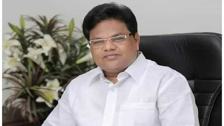 उद्धव ठाकरेंवर बोलण्याची तानाजी सावंताची औकात नाही उद्धव ठाकरेंवर बोलण्याची तानाजी सावंताची औकात नाही