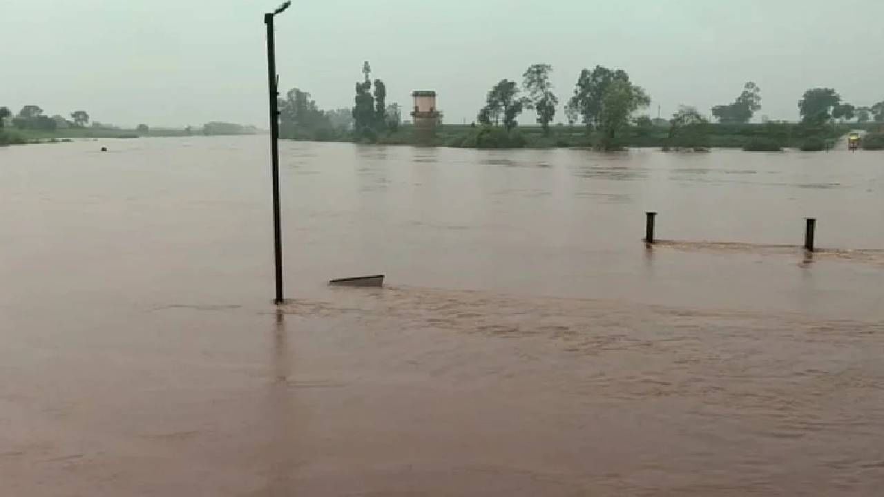 Nagpur Rain | नागपुरात गेल्या दोन दिवसांपासून पावसाची संततधार सुरूच, हवामान विभागाकडून ऑरेंज अलर्ट जाहीर