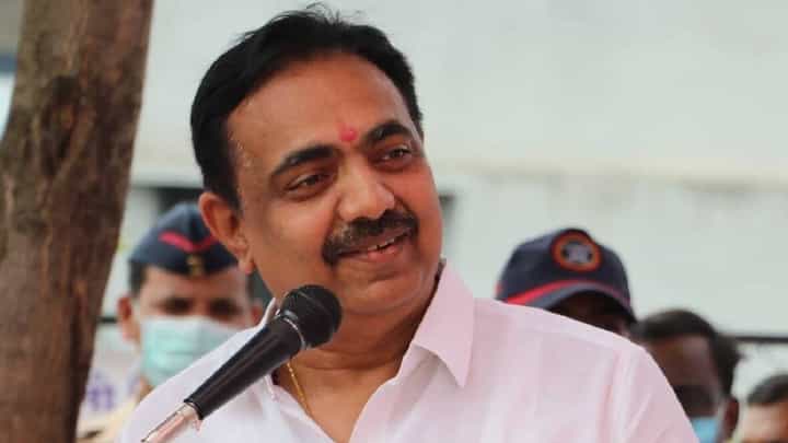 Jayant Patil | अतिवृष्टीमुळे शेतकऱ्यांचे हाल सुरु आहेत, आता तात्काळ खातेवाटप करा, जयंत पाटील यांनी टोचले कान Jayant Patil | अतिवृष्टीमुळे शेतकऱ्यांचे हाल सुरु आहेत, आता तात्काळ खातेवाटप करा, जयंत पाटील यांनी टोचले कान