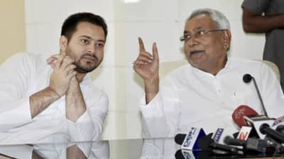 बिहारमधील सत्तांतर भाजपासाठी धोक्याची घंटा? 2024 लोकसभा निवडणुकांपूर्वी विरोधकांसाठी शुभसंकेत? काय आहेत देशव्यापी अर्थ? घ्या जाणून