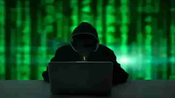 Pune crime : पोलंडमध्ये नोकरीचं आमिष दाखवून पुण्यातल्या 10 जणांची फसवणूक; आरोपी महिलेचा शोध सुरू