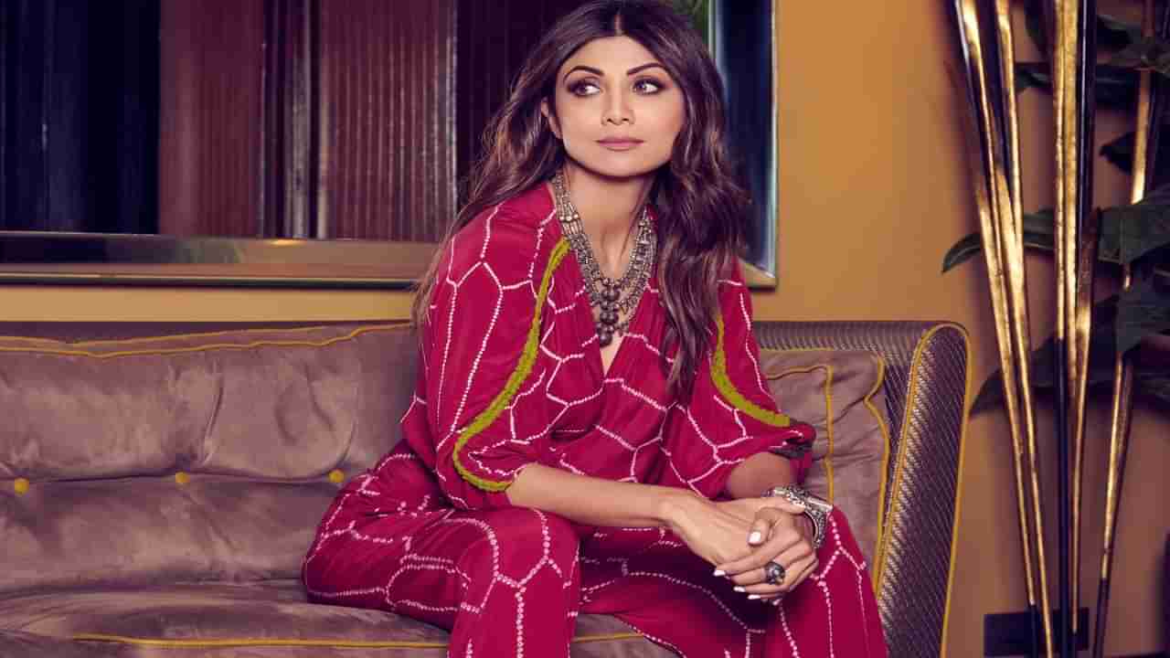 Shilpa Shetty Accident: अभिनेत्री शिल्पा शेट्टीचा अपघात, व्हील चेअरवरून घरी, हाताला मार अन् पायाला फ्रॅक्चर