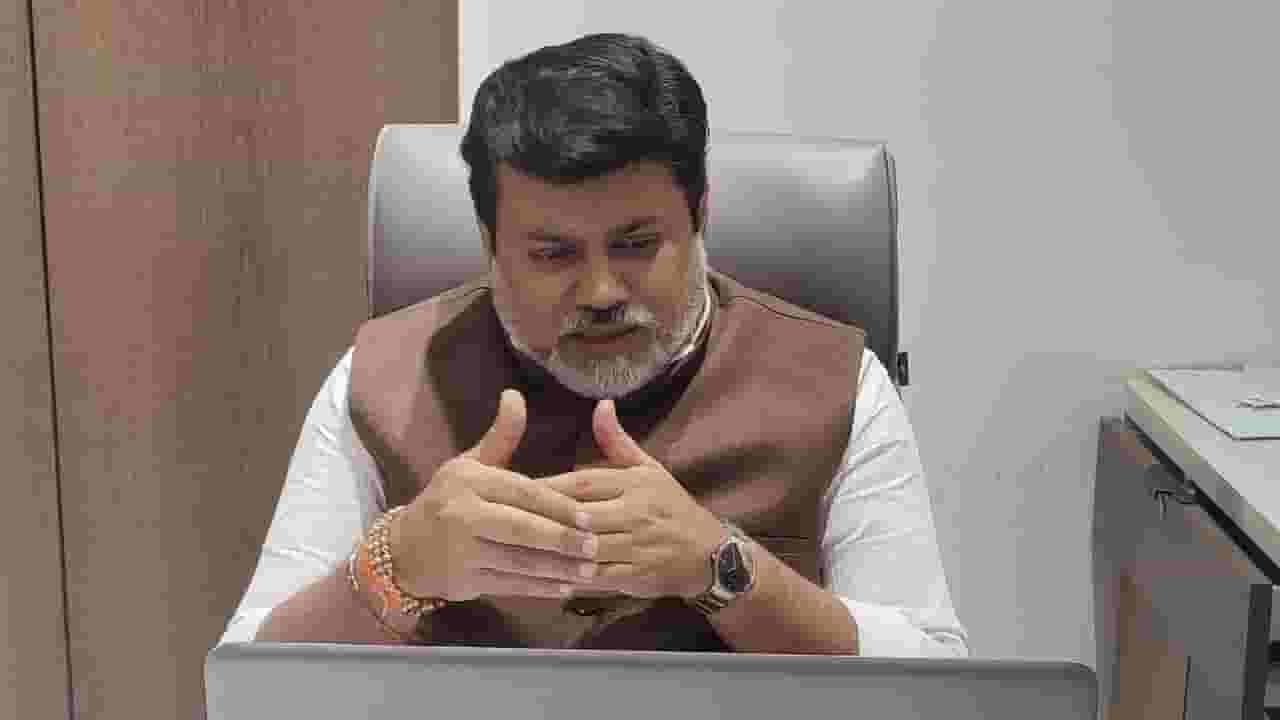 ...तर 'वेदांता'ची निवृत्त न्यायाधीशांमार्फत चौकशी होणार ; उद्योगमंत्र्यांचं मोठं वक्तव्य ...तर 'वेदांता'ची निवृत्त न्यायाधीशांमार्फत चौकशी होणार ; उद्योगमंत्र्यांचं मोठं वक्तव्य