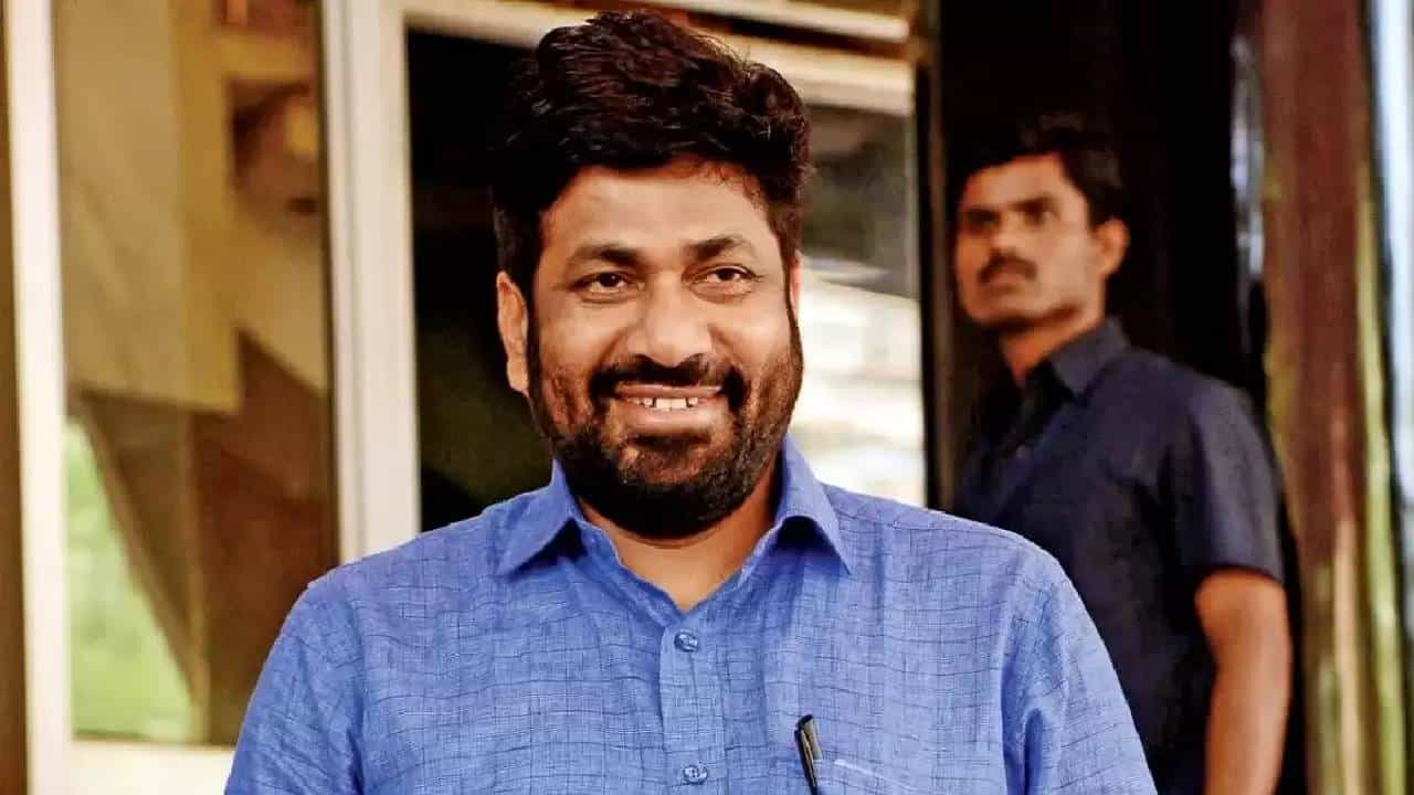 Cabinet Expansion : नाराज बच्चू कडूंच्या मनधरणीचा प्रयत्न, आख्खं मंत्रिमंडळच जाणार समजूत काढायला..!