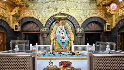 Shirdi: साईचरणी भक्तांचे दान सुरुच, 36 लाख रुपयांचा सोन्याचा मुकुट आंध्रतील भाविकाने केला अर्पण, सोबत चांदीचे ताटही