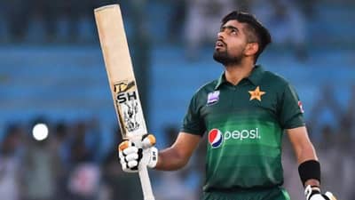 VIDEO : मी म्हातारा दिसतो का? पत्रकाराच्या एका प्रश्नावर बाबर आझमचा भडका, नेमकं काय झालं? जाणून घ्या...