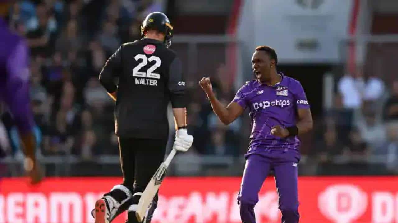 Dwayne Bravo New Record : ड्वेन ब्राव्होचा ऐतिहासिक विक्रम, दिग्गज गोलंदाजांनाही मागे टाकलं, कोणता रेकॉर्ड केलाय? जाणून घ्या...
