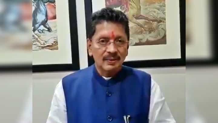 Video : संजय राऊतांविरोधात ठोस पुरावे म्हणून ते कोठडीत- दीपक केसरकर Video : संजय राऊतांविरोधात ठोस पुरावे म्हणून ते कोठडीत- दीपक केसरकर