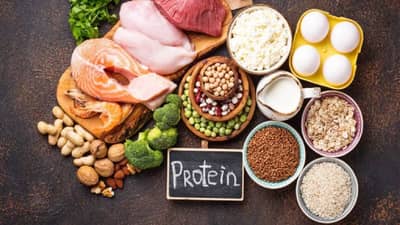 Health care : पन्नाशीतही हवे असतील स्ट्रॉंग स्नायू, तर आहारात करा या पदार्थांचा समावेश