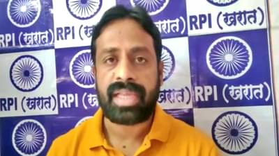 Sachin Kharat : आमदारकी, मंत्रीपद मिळवायचं असेल तेव्हाच ओबीसी आरक्षणाची आठवण, सचिन खरात यांचा पंकजा मुंडेंना टोला