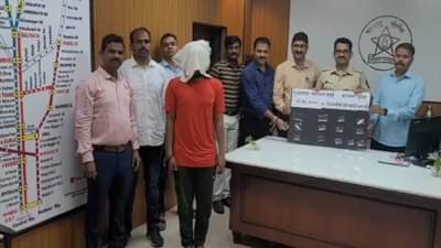 Kalyan Theft : एक्सप्रेसमध्ये महिलांच्या पर्सवर डल्ला मारणारा चोरटा अटक, सीसीटीव्हीच्या आधारे पोलिसांनी ठोकल्या बेड्या