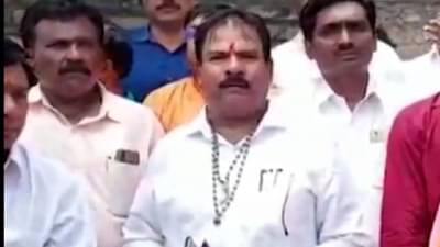 Video : मेंढपाळांना हात लावाल तर माझे कार्यकर्ते तंगडं तोडून परत येतील, आमदार संजय गायकवाडांनी वनाधिकाऱ्यांना भरला दम