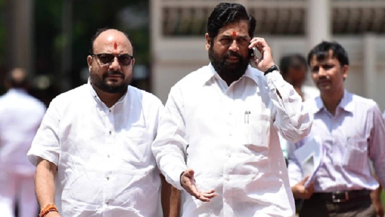 Vinayak Mete: विनायक मेटे यांच्या बॉडीगार्डला पुण्याच्या रुबी हॉस्पिटलला हलवलं, मुख्यमंत्र्यांकडून विचारपूस Vinayak Mete: विनायक मेटे यांच्या बॉडीगार्डला पुण्याच्या रुबी हॉस्पिटलला हलवलं, मुख्यमंत्र्यांकडून विचारपूस