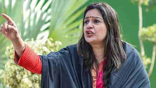Priyanka Chaturvedi : पंतप्रधान नरेंद्र मोदी म्हणाले, महिलांचा सन्मान करा; प्रियंका चतुर्वेदी म्हणतात, सुरुवात महाराष्ट्रापासून करा