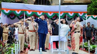 Devendra Fadnavis : नागपूरलगतच्या भागात विकास करणार, थांबलेल्या प्रकल्पांना गती देणार, देवेंद्र फडणवीस यांचं आश्वासन