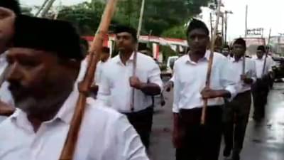 Chandrapur RSS : संघातर्फे चंद्रपूर शहरात पथसंचलन, कन्या शाळेतून निघाले स्वयंसेवक, घोष पथकाने पथसंचलनात चैतन्य