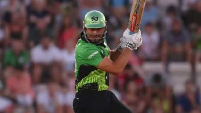 Marcus Stoinis च्या लज्जास्पद कृतीला इंग्लिश क्रिकेट बोर्डाने घातलं पाठिशी, पहा VIDEO