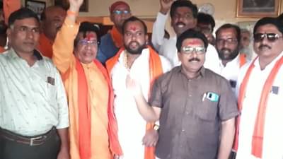 Uddhav Thackeray | संजय राठोडांच्या शक्ती प्रदर्शनानंतर उद्धव ठाकरे लवकरच पोहरादेवीला जाणार, विदर्भ स्वारीसाठी शिवसेनेची तयारी