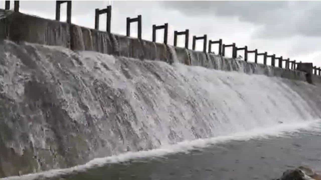 Manmad | मनमाड शहराला पाणीपुरवठा करणारे वागदर्डी धरण अखेर ओव्हर फ्लो...