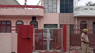 Jammu Kashmir News : घरात 6 मृतदेह आढळल्यानं खळबळ! मृतांमध्ये महिलांसह लहान मुलांचा समावेश, हत्या, आत्महत्या की आणखी काही?