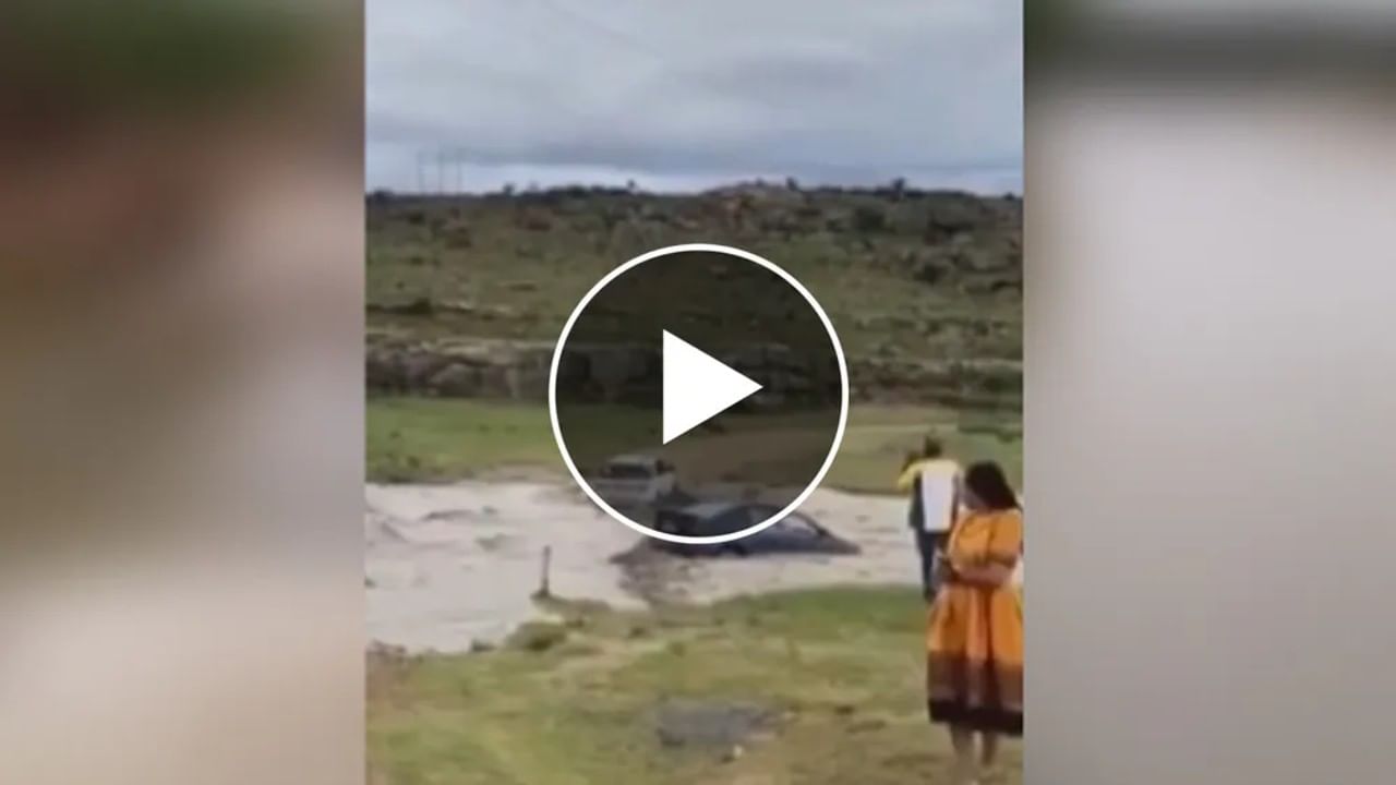 Shocking Video: धक्कादायक! पाण्याखाली गेलेला पूल ओलांडण्याचं केलं धाडस, मात्र..