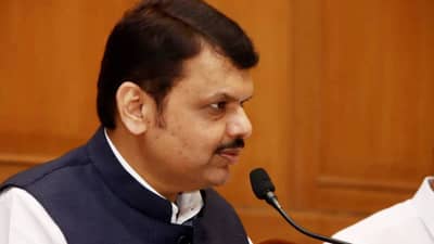 Devendra Fadanvis | कोण म्हणतं फडणवीसांचं खच्चीकरण होतंय? प्रचार समितीत मुख्यमंत्र्यांना नो एन्ट्री, पण फडणवीसांसाठी रेड कार्पेट, वाचा सविस्तर