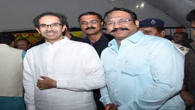 Uddhav Thackeray : नागपुरात शिवसेनेला आणखी एक धक्का, सहसंपर्कप्रमुख मंगेश काशीकर यांचा राजीनामा; शिंदे गटात सामील होणार!