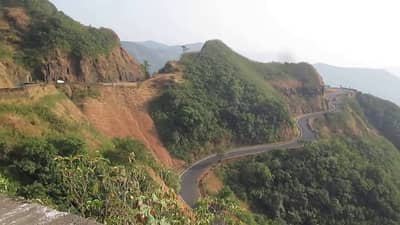 Karul Ghat: घ्या आता! गणेशोत्सव तोंडावर आणि करूळ घाटमार्ग बंद, सुरक्षेच्या कारणास्तव जिल्हाधिकाऱ्यांचे आदेश