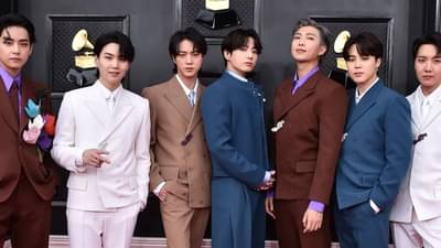 BTS ARMY: बीटीएस बँडवर टिप्पणी करणं भारतीय शिक्षकाला पडलं महागात; अखेर मागावी लागली माफी