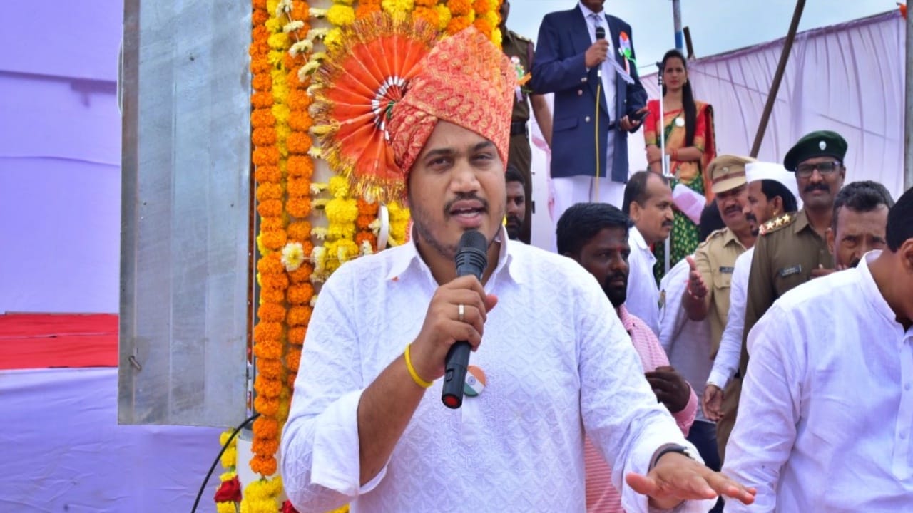 Rohit Pawar : आगामी महापालिका निवडणुकीत विजयाची हंडी फोडण्यासाठीच ...