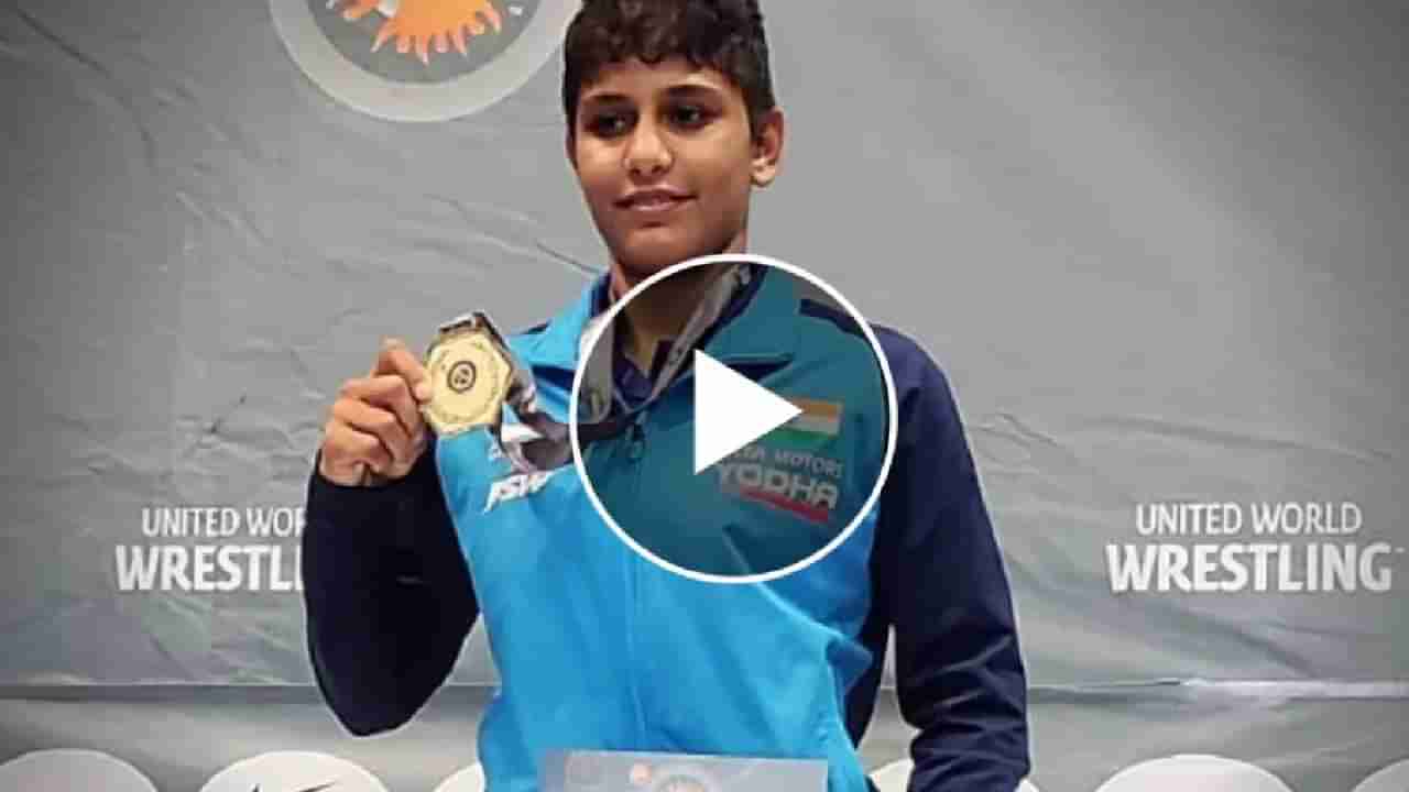 भारतीय कुस्तीपटू अंतिमने वर्ल्ड चॅम्पियनशिप मध्ये रचला इतिहास, 3 मुलींनंतर वडिलांना हवा होता मुलगा