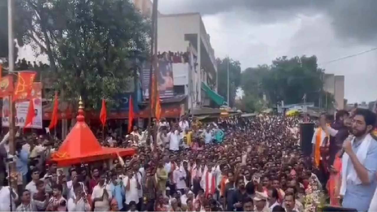 Aditya Thackeray | दिवाळीत वर्षावर पोटभर जेवून गेले आणि गद्दारी केली, जळगावात आदित्य ठाकरेंची शिंदे गटावर टीका