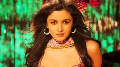 Alia Bhatt: स्टुडंट ऑफ द इअरसाठी आलियाला मिळालं होतं इतकं मानधन; चेक घेऊन ती थेट..