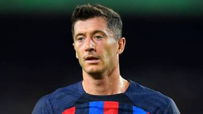 दिग्गज खेळाडूच 56 लाखांच घड्याळ चोरीला, ऑटोग्राफ साइन करणं महाग पडलं