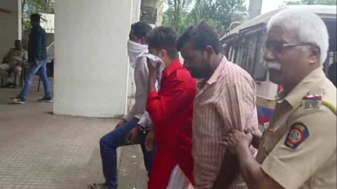 Kalyan Gutkha Seized : कल्याणमध्ये लाकडाच्या भुशाच्या कंटेनरमधून गुटख्याची तस्करी, 25 लाखाच्या मुद्देमालासह तीन जणांना बेड्या