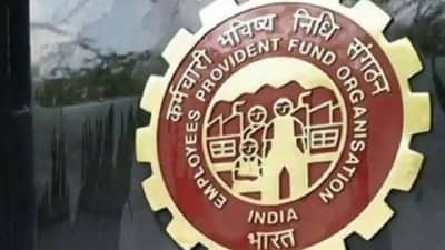 EPS Benefits Alert | सरकारचा मोठा निर्णय, कर्मचाऱ्याच्या मृत्यूनंतर आई-वडिलांनाही अजीवन पेन्शन, अमृत महोत्सवी वर्षात सरकारचा मदतीचा हात