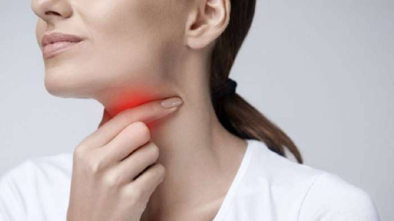 Tonsillitis : घशातील टॉन्सिलच्या वेदनांकडे दुर्लक्ष करू नका..! अन्यथा उद्भवू शकते मोठी वैद्यकीय समस्या