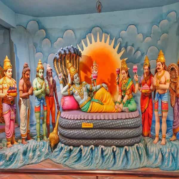 भगवान विष्णू हे जगाचे पालनकर्ते मानले जातात. ज्यांची उपासना, जप आणि उपवास इत्यादींसाठी एकादशीचे व्रत सर्वोत्तम मानले गेले आहे. आज भाद्रपद महिन्यातील कृष्ण पक्षातील एकादशी म्हणजेच अजा एकादशी आहे.