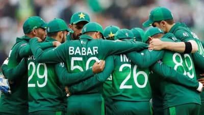 VIDEO : पाकिस्तानी खेळाडूच्या वयाची खिल्ली, टीव्ही शोमधला प्रकार, व्हिडीओ व्हायरल