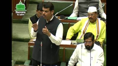 Devendra Fadnavis : पोलिसांना नाममात्र दरात बीडीडी चाळीत घरे, गिरणी कामगारांनाही घरे देणार; देवेंद्र फडणवीस यांची मोठी घोषणा