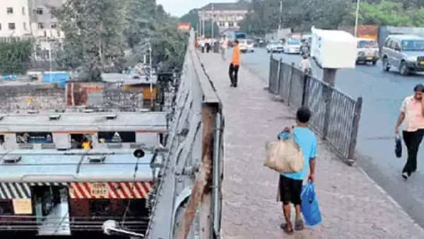 Mumbai, Karnak Bridge : मुंबईतील कर्नाक बंदर पूलाजवळील दुकानं तोडणार, नागरिकांचा विरोध होण्याची शक्यता