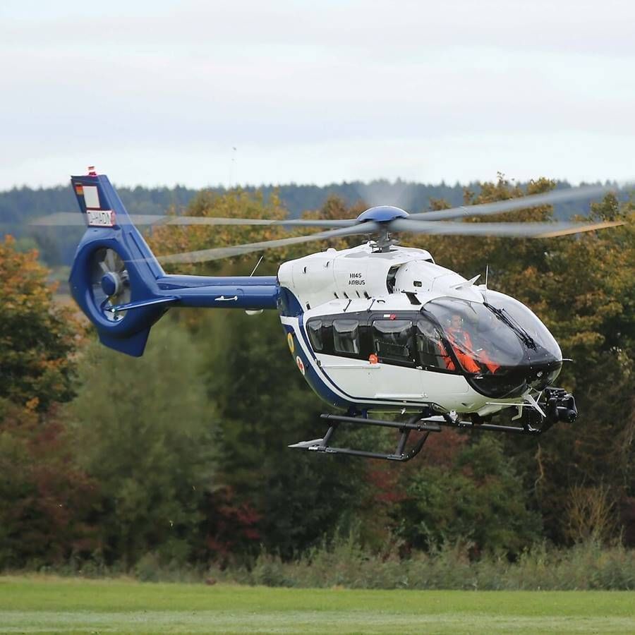 आरपी ग्रुप कंपनीचे अध्यक्ष रवी पिल्लई यांनी या मार्चमध्ये एअरबस एच145 हेलिकॉप्टर खरेदी केले आहे. या लक्झरी हेलिकॉप्टरला आपली ओळख बनवणारे ते पहिले भारतीय ठरले.
